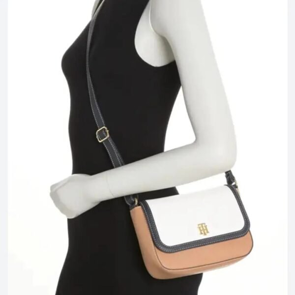 Tommy Hilfiger Casual Crossbody Bag - Image 4